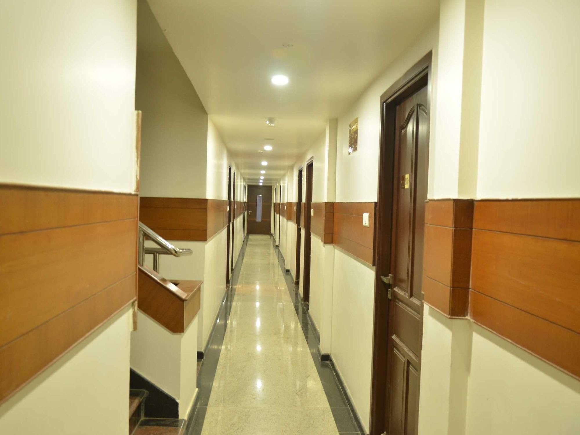 Sanu International Hotel Nāmakkal Kültér fotó