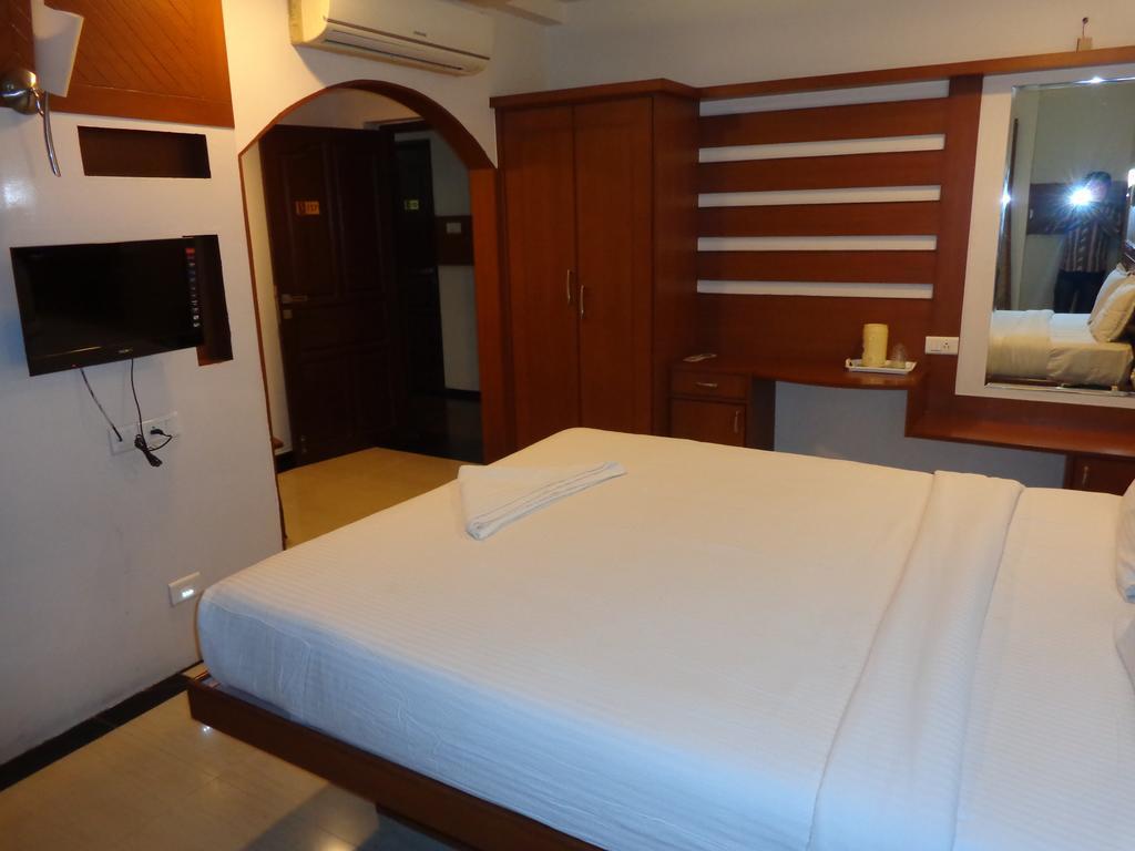 Sanu International Hotel Nāmakkal Szoba fotó
