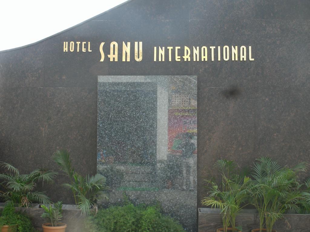 Sanu International Hotel Nāmakkal Kültér fotó