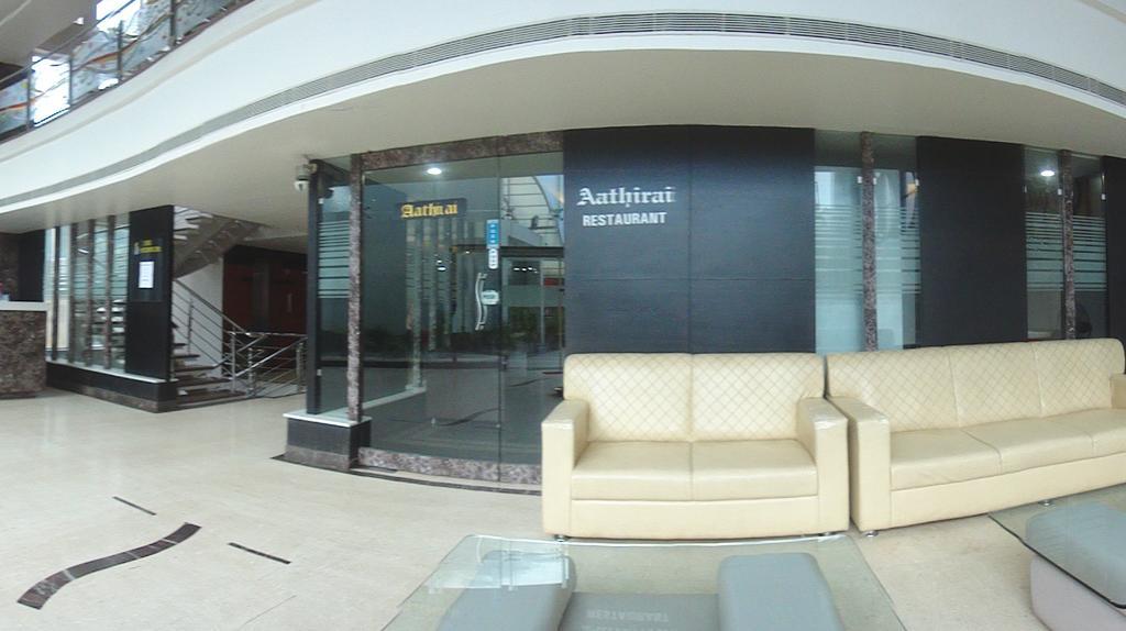 Sanu International Hotel Nāmakkal Kültér fotó