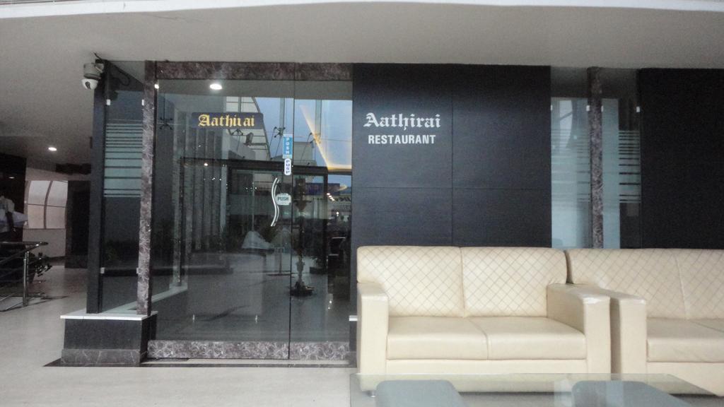 Sanu International Hotel Nāmakkal Kültér fotó