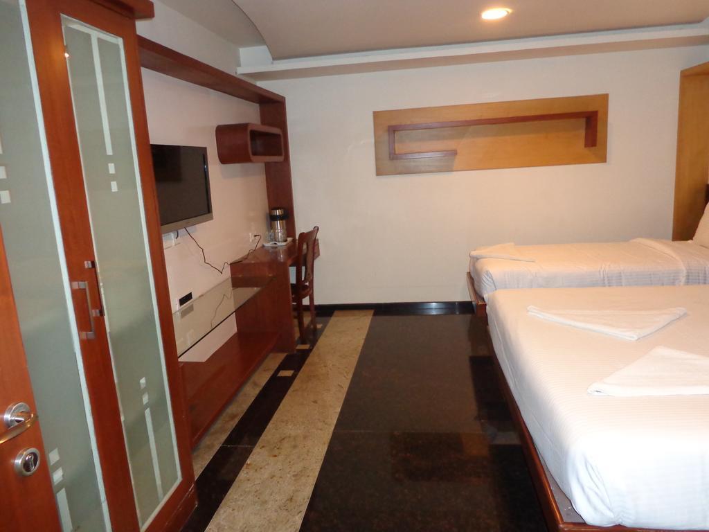 Sanu International Hotel Nāmakkal Kültér fotó