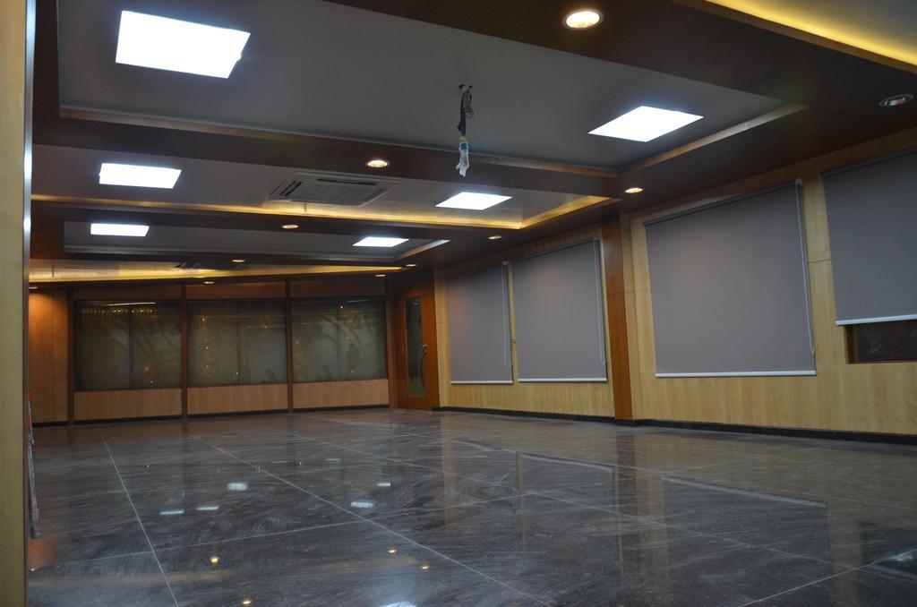 Sanu International Hotel Nāmakkal Kültér fotó