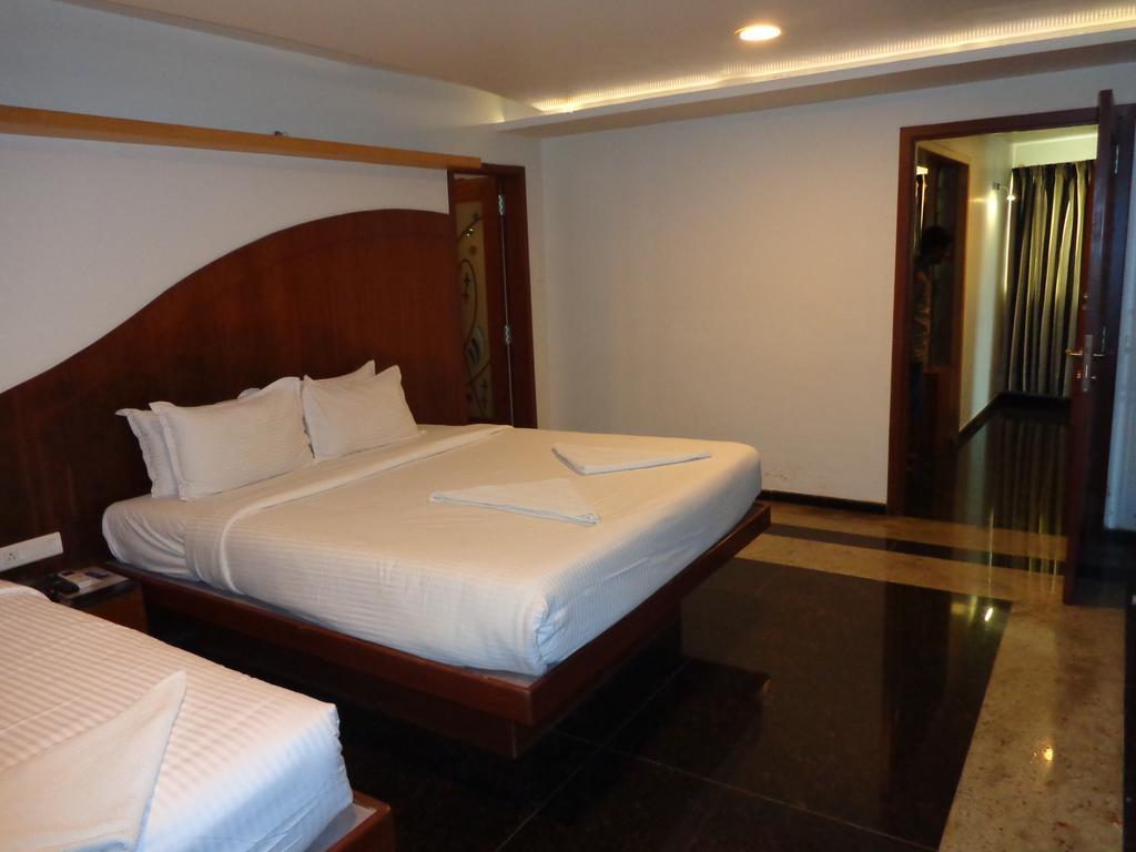 Sanu International Hotel Nāmakkal Kültér fotó